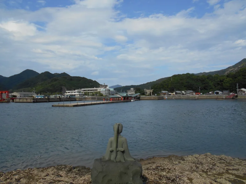 鶴姫像